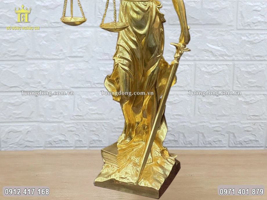 Không gian phòng khách, phòng làm việc là nơi thích hợp đặt tượng